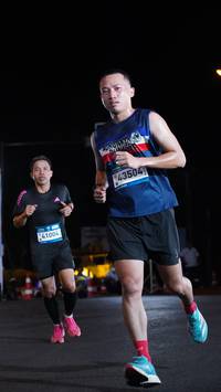 BIB: 41004, 43504
                            <button type="button" onclick="openModal(23066619)" class="btn btn-primary btn-sm float-right btn-popup" data-toggle="modal" data-target=".modal-high-quality">
                        <i class="fas fa-shopping-cart"></i> Add to Cart
                    </button>
                                            <button type="button" onclick="isThisMe(23066619, true)" class="btn btn-success btn-sm float-right btn-popup btn-isme hidden" data-toggle="tooltip" data-placement="bottom" title="นี่คือรูปของคุณใช่ไหม คลิกที่นี่เพื่อเอาเข้าอัลบั้ม">
                        <i class="fas fa-plus"></i> Add to album
                    </button>
                    <button type="button" onclick="isThisMe(23066619, false)" class="btn btn-warning btn-sm float-right btn-popup btn-isnotme hidden">
                        <i class="fas fa-ban"></i> Remove from album
                    </button>